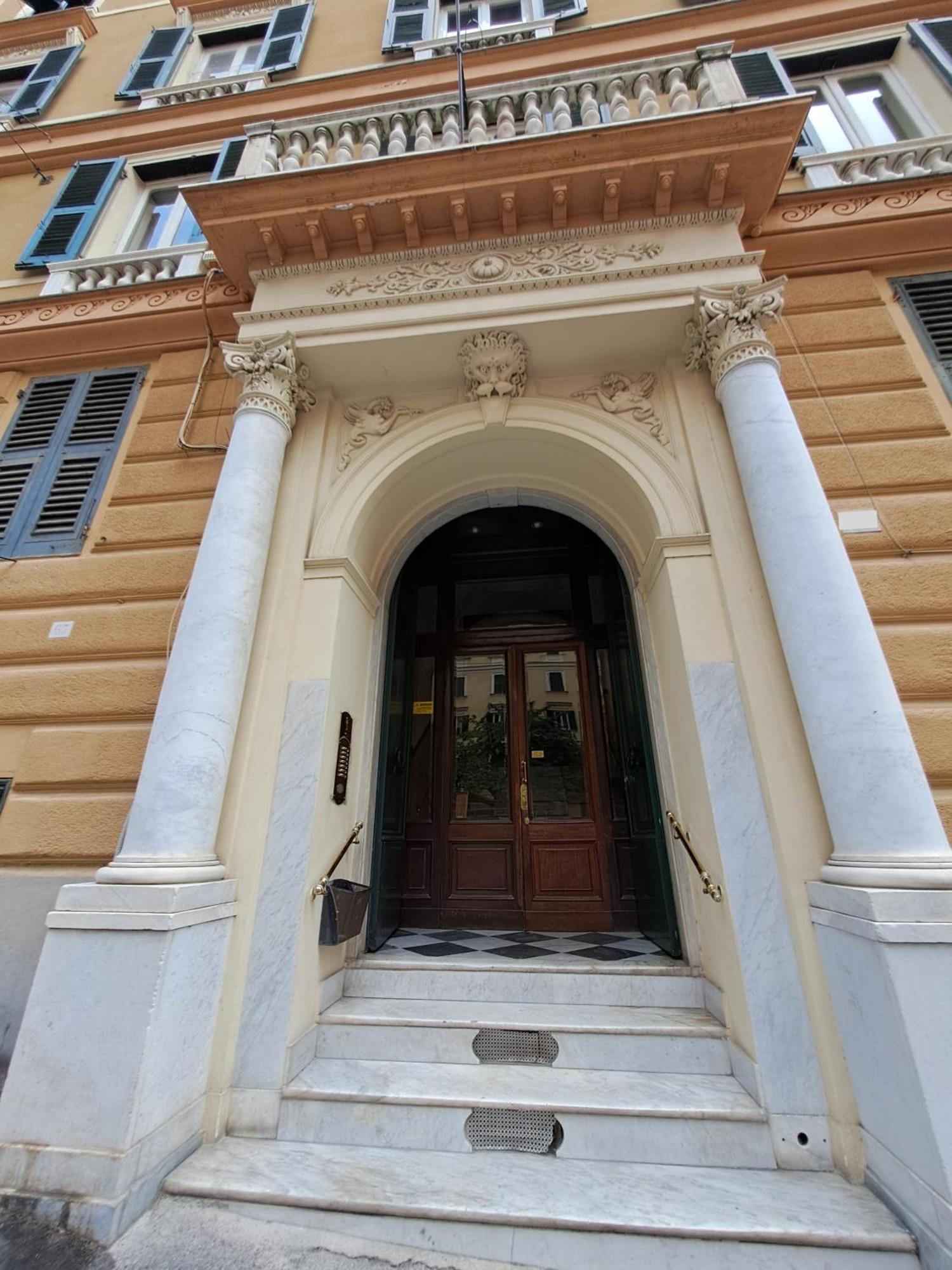 L'Alcova B&B, A Due Passi Dal Centro เจนัว ภายนอก รูปภาพ